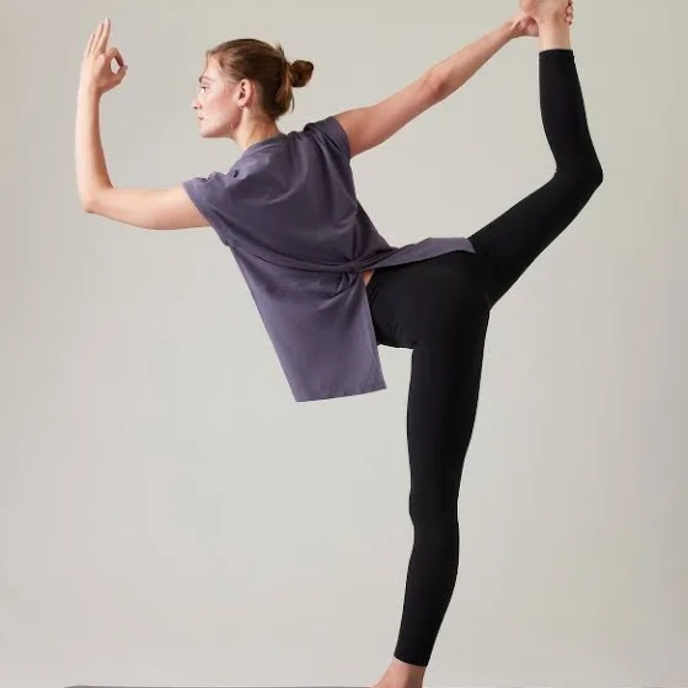Athleta Outbound Twist Tee Sz Medium